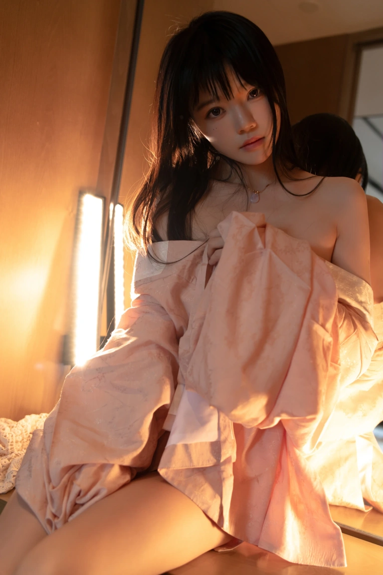 桜桃喵《拢花》写真图集 23P｜在线预览与图包下载