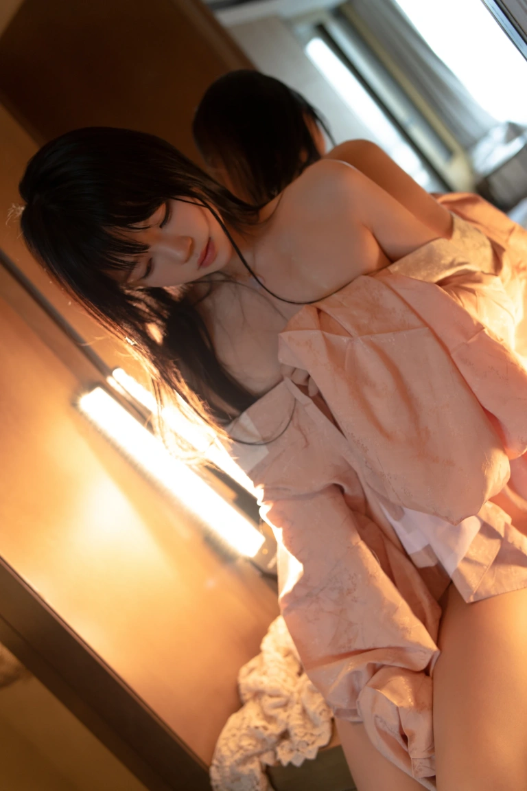桜桃喵《拢花》写真图集 23P｜在线预览与图包下载