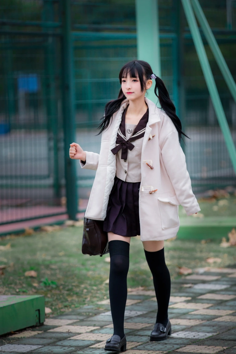 神楽坂真冬《私人定制《捆绑》》写真图集 233P+1V｜在线预览与图包下载