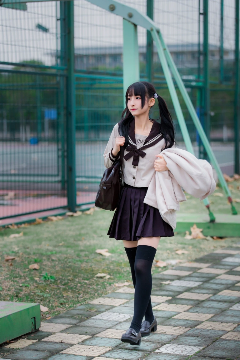 神楽坂真冬《私人定制《捆绑》》写真图集 233P+1V｜在线预览与图包下载