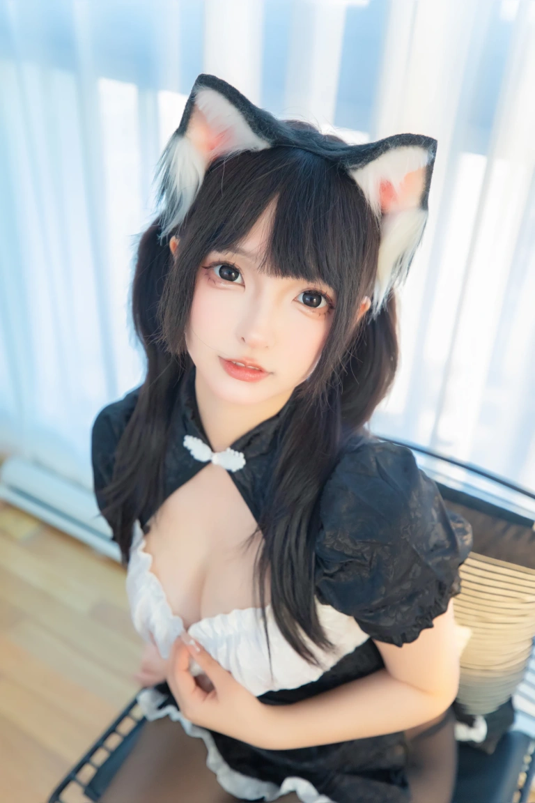 神楽坂真冬《第五季 序号30：《猫猫女仆》》写真图集 75P+2V｜在线预览与图包下载