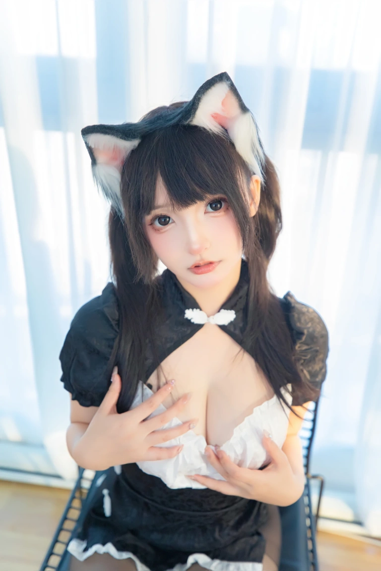 神楽坂真冬《第五季 序号30：《猫猫女仆》》写真图集 75P+2V｜在线预览与图包下载