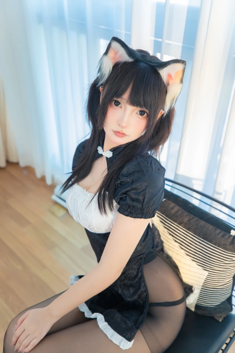 神楽坂真冬《第五季 序号30：《猫猫女仆》》写真图集 75P+2V｜在线预览与图包下载