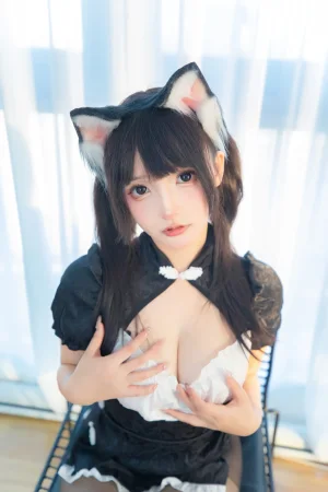 神楽坂真冬《第五季 序号30：《猫猫女仆》》写真图集 75P+2V｜在线预览与图包下载
