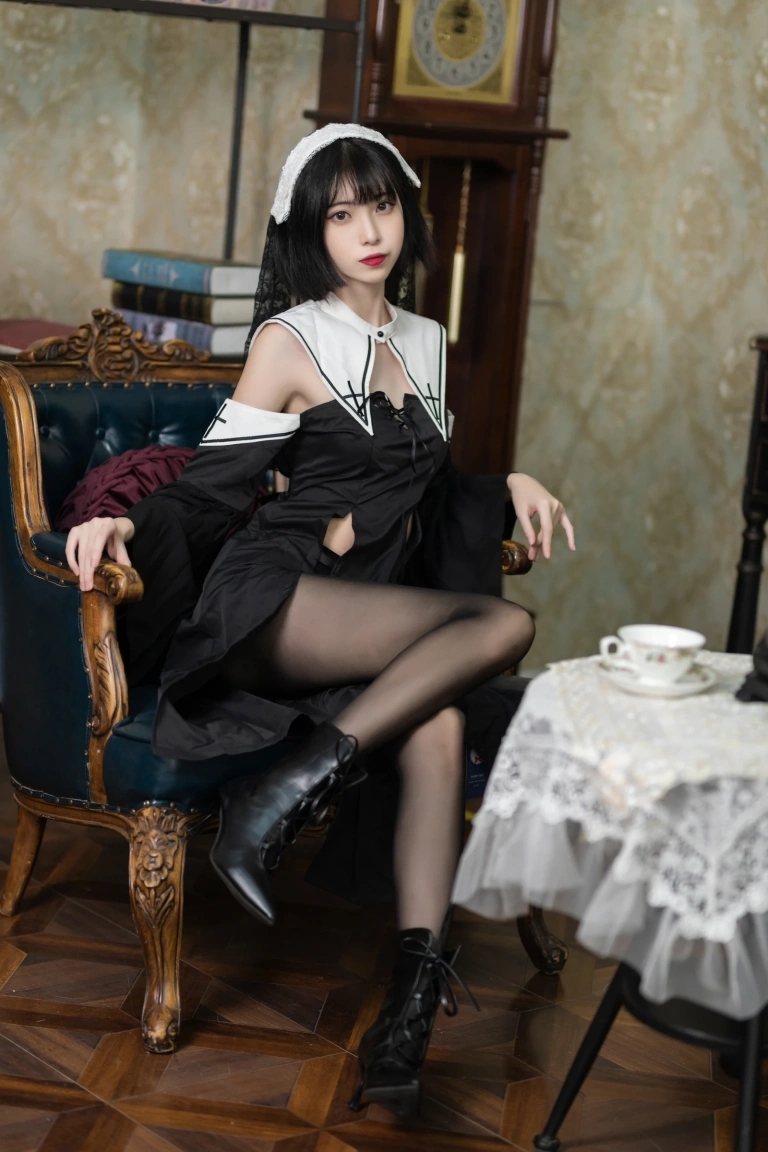 许岚《修女黑丝》写真图集 40P｜在线预览与图包下载