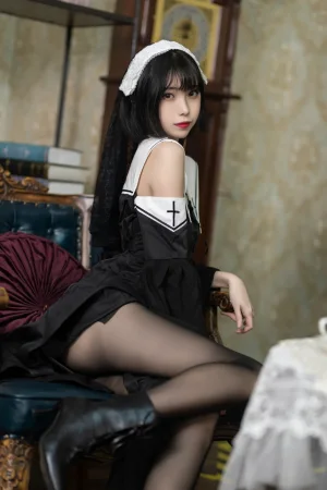 许岚《修女黑丝》写真图集 40P｜在线预览与图包下载