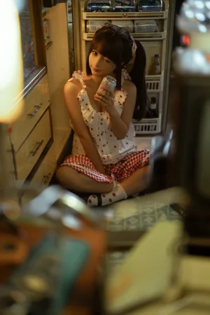 蠢沫沫《红格子》写真图集 118P｜在线预览与图包下载