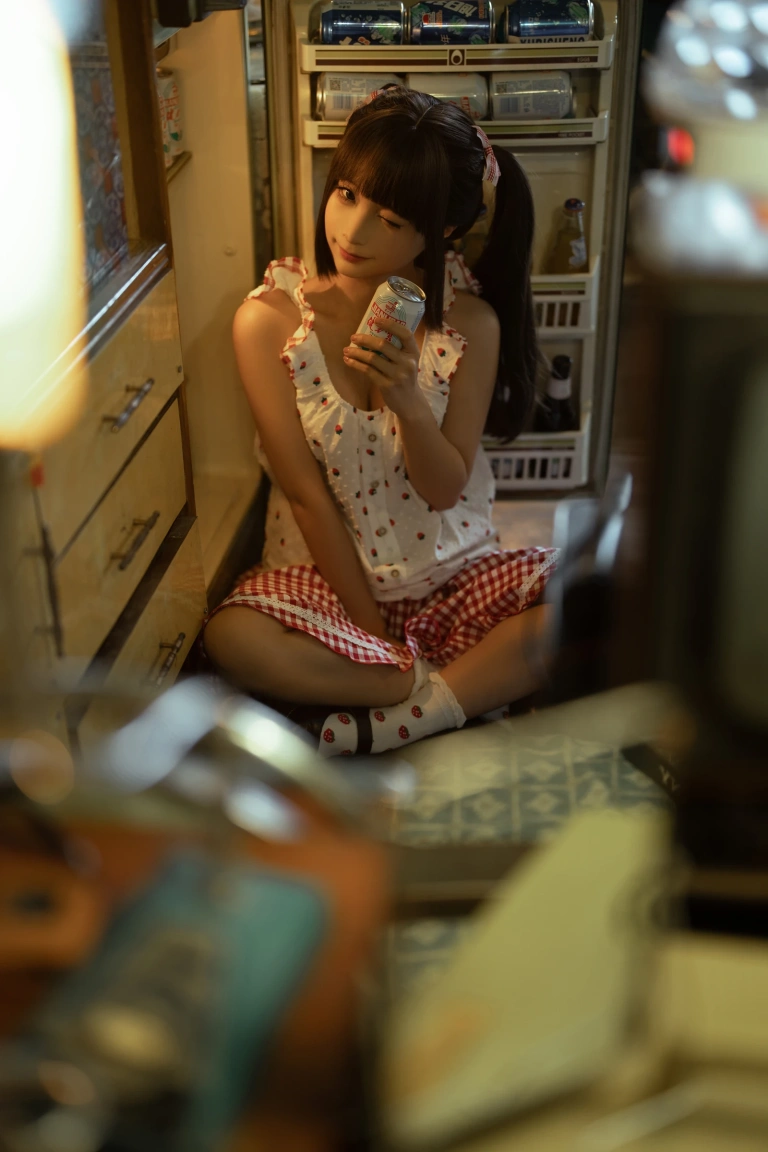 蠢沫沫《红格子》写真图集 118P｜在线预览与图包下载