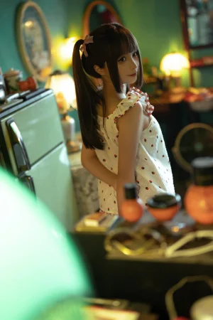 蠢沫沫《红格子》写真图集 118P｜在线预览与图包下载