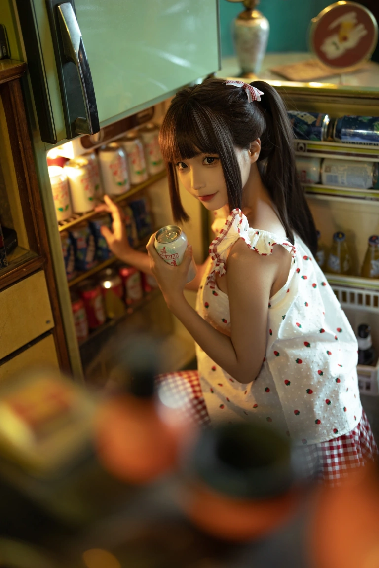蠢沫沫《红格子》写真图集 118P｜在线预览与图包下载