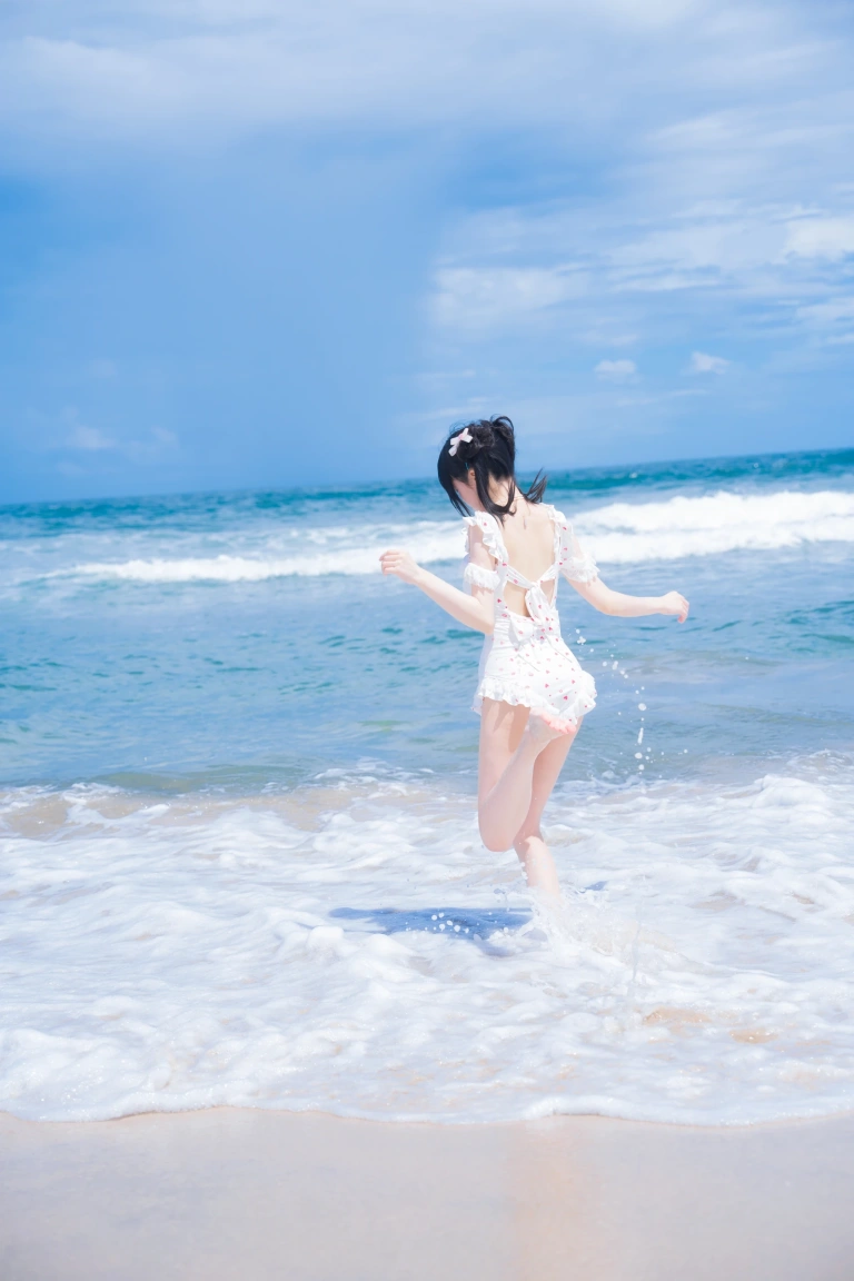 桜桃喵《雪顶冰淇淋》写真图集 17P｜在线预览与图包下载