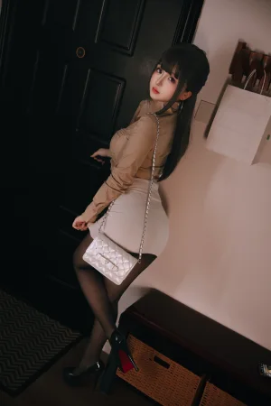 日奈娇(椎名莜)《醉酒同事》写真图集 215P+8V｜在线预览与图包下载