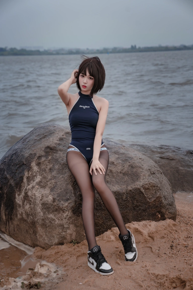 轩萧学姐《NO.17 – 沙滩竞泳》写真图集 45P｜在线预览与图包下载