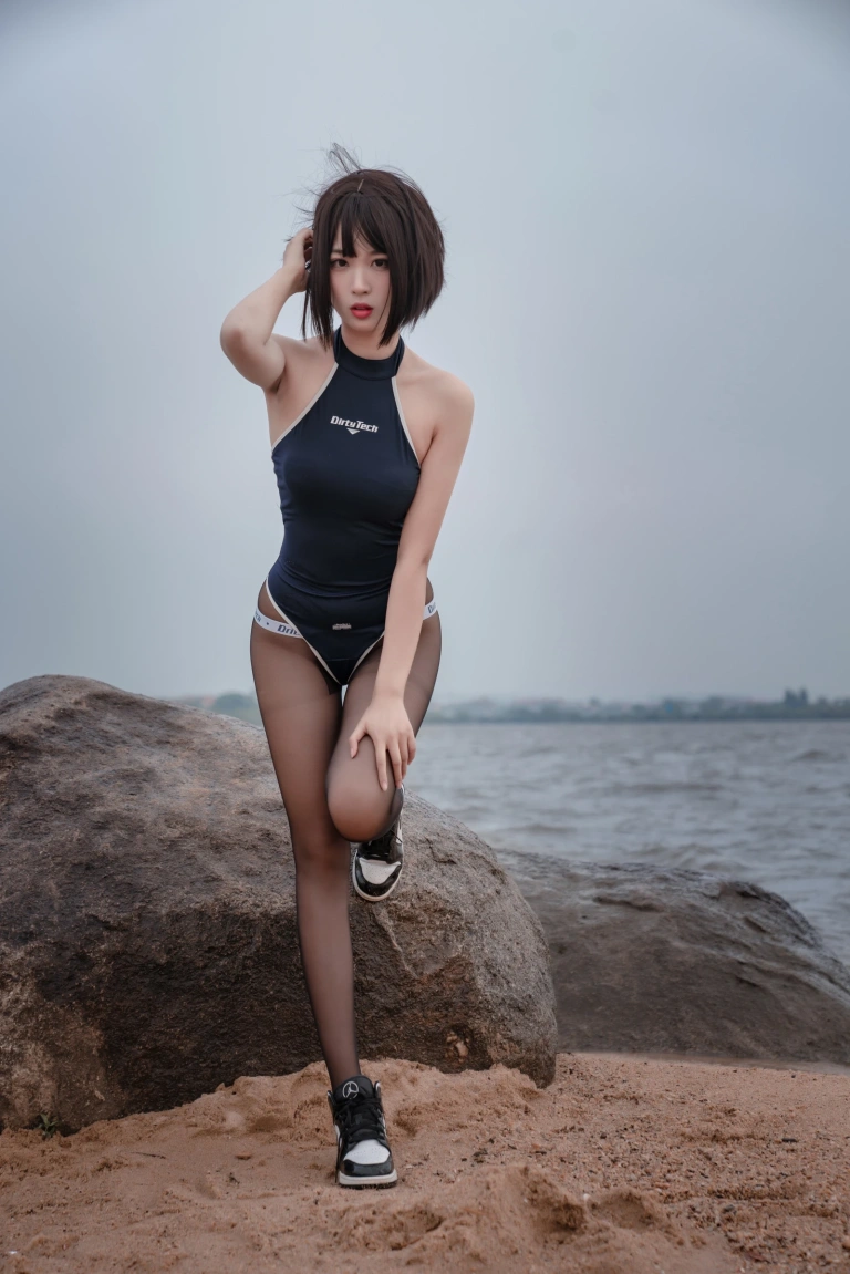 轩萧学姐《NO.17 – 沙滩竞泳》写真图集 45P｜在线预览与图包下载