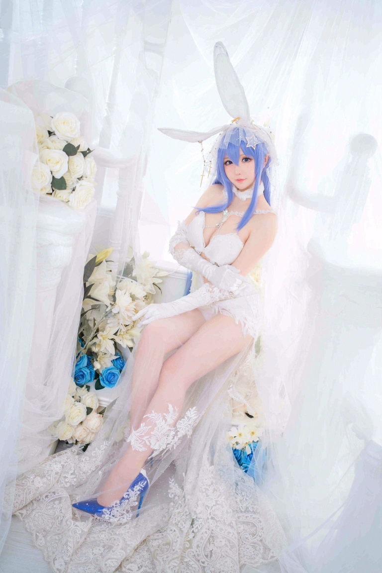 星之迟迟《碧蓝航线 花园兔女郎》写真图集 37P｜在线预览与图包下载