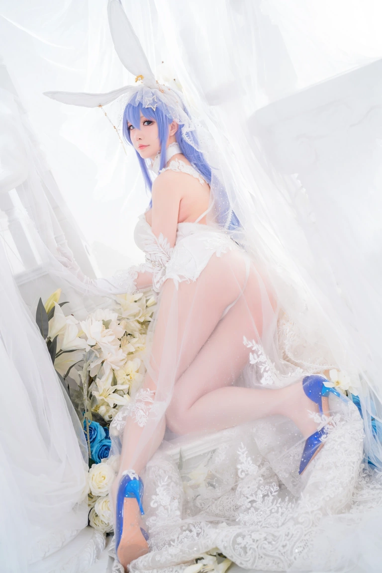 星之迟迟《碧蓝航线 花园兔女郎》写真图集 37P｜在线预览与图包下载