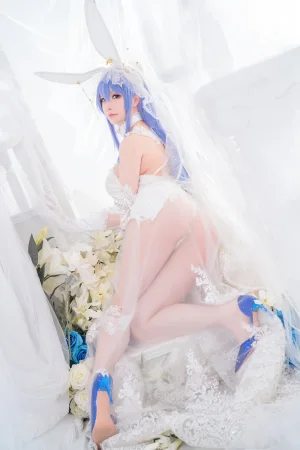 星之迟迟《碧蓝航线 花园兔女郎》写真图集 37P｜在线预览与图包下载