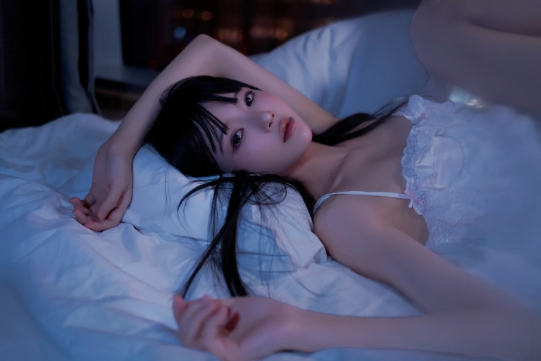 桜桃喵《小月光》写真图集 45P｜在线预览与图包下载
