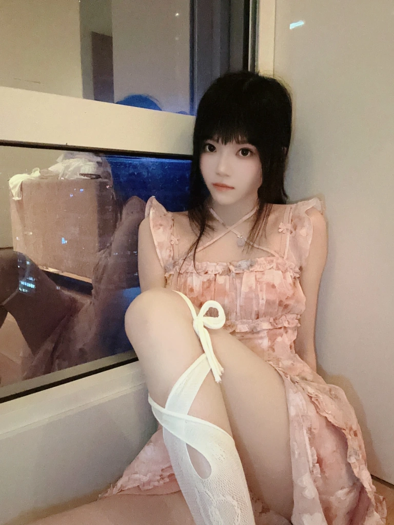 桜桃喵《花束自拍》写真图集 26P｜在线预览与图包下载