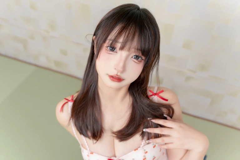 神楽坂真冬《第五季 序号42：《睡衣少女》》写真图集 75P+2V｜在线预览与图包下载