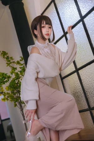 日奈娇(椎名莜)《下属的太太》写真图集 181P+8V｜在线预览与图包下载