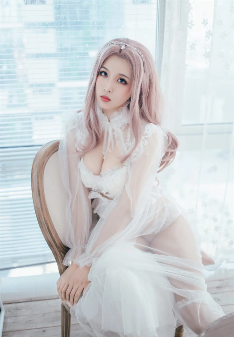 轩萧学姐《NO.18 – 花嫁》写真图集 32P｜在线预览与图包下载