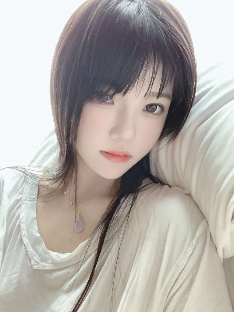 桜桃喵《小猫小猫》写真图集 17P｜在线预览与图包下载