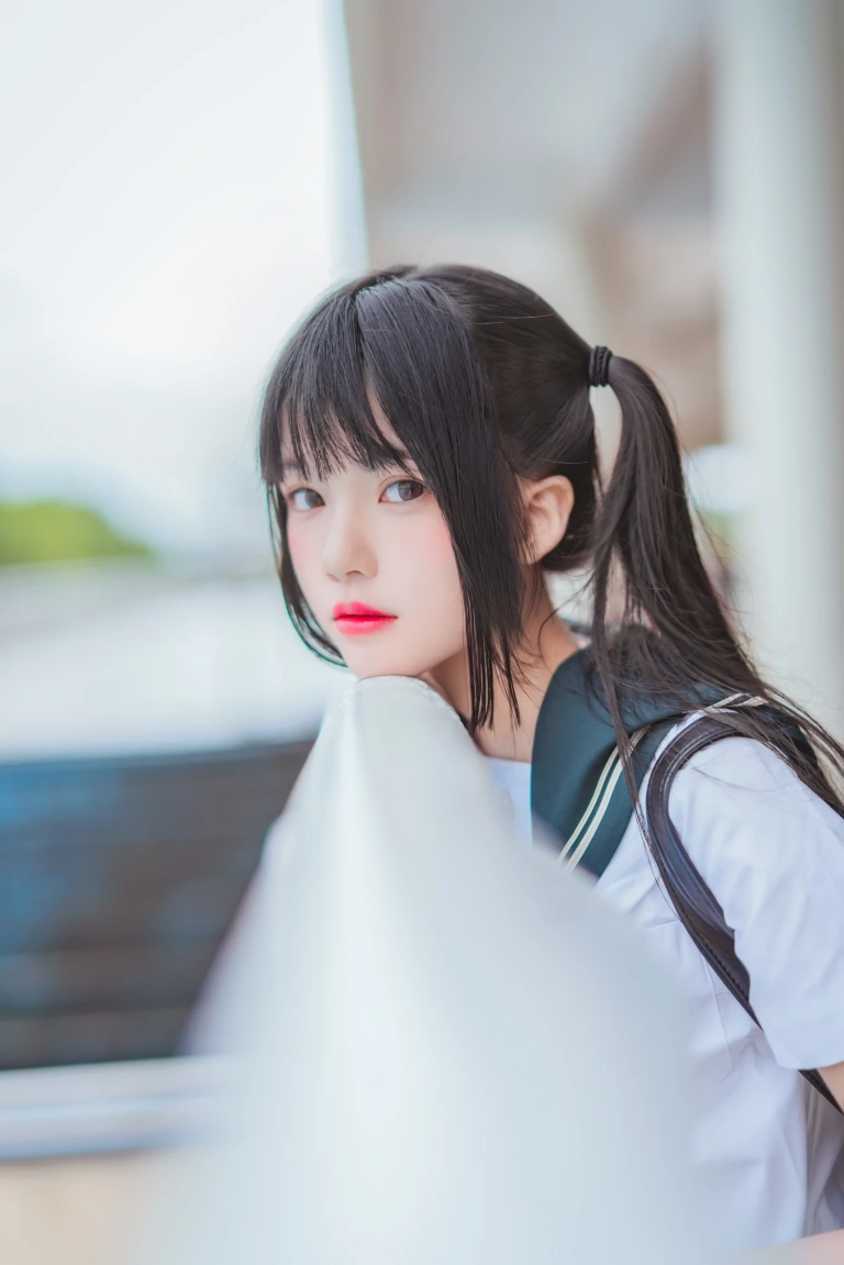 桜桃喵《雨恋》写真图集 28P｜在线预览与图包下载