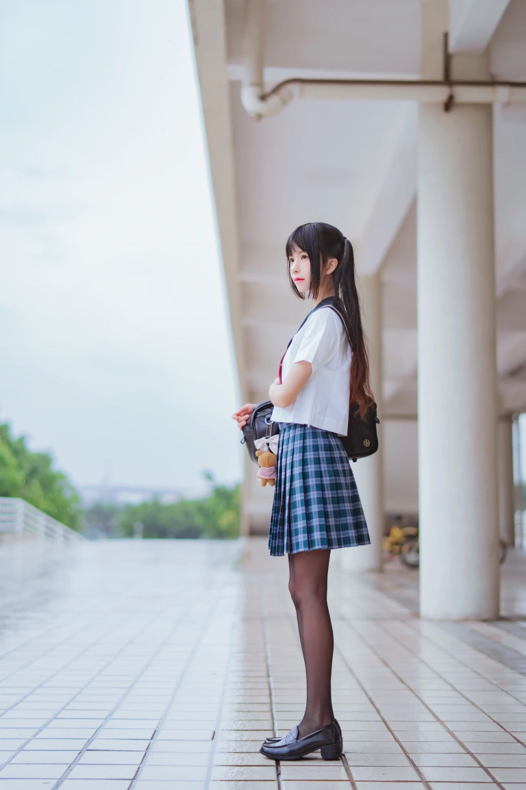 桜桃喵《雨恋》写真图集 28P｜在线预览与图包下载