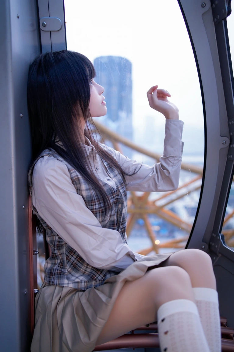 桜桃喵《制服摩天轮》写真图集 27P｜在线预览与图包下载