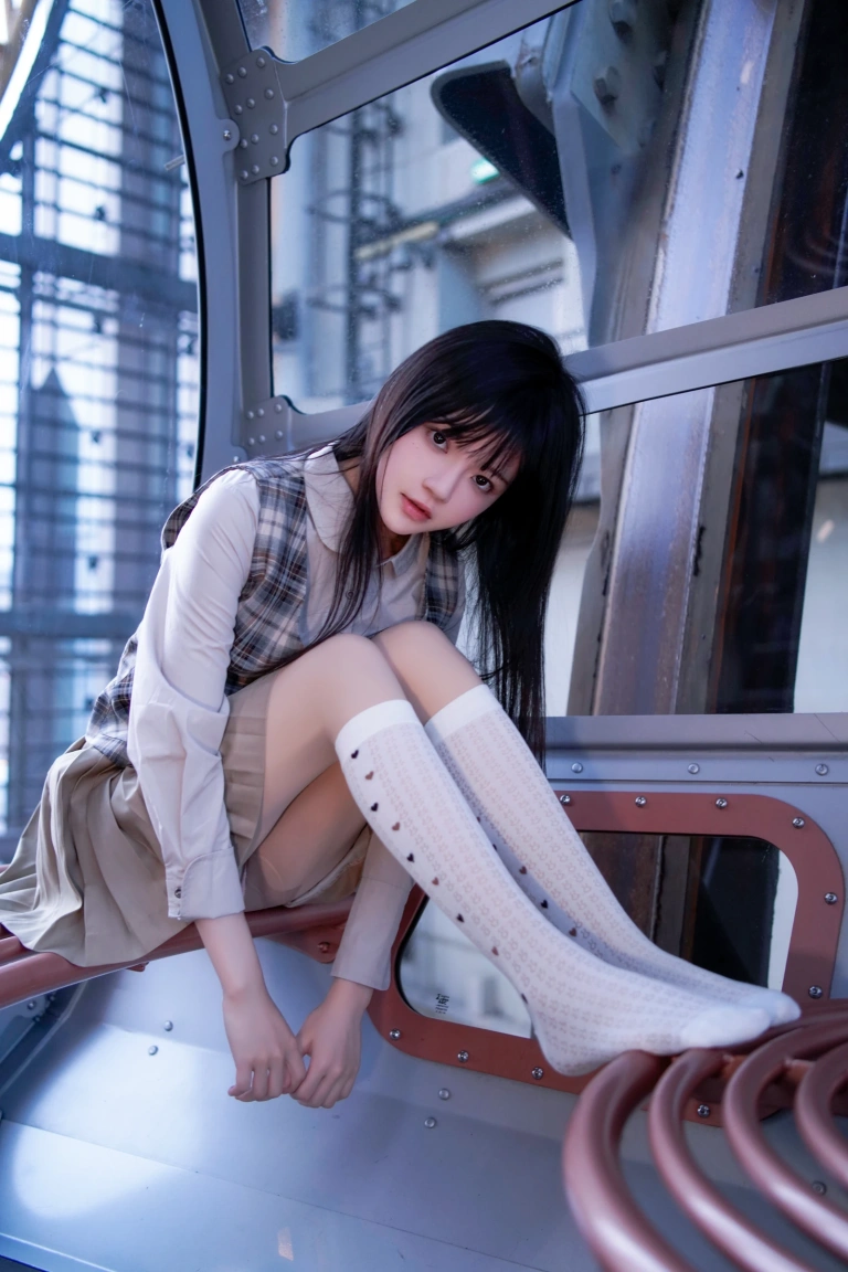 桜桃喵《制服摩天轮》写真图集 27P｜在线预览与图包下载