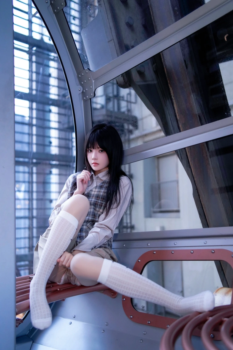 桜桃喵《制服摩天轮》写真图集 27P｜在线预览与图包下载