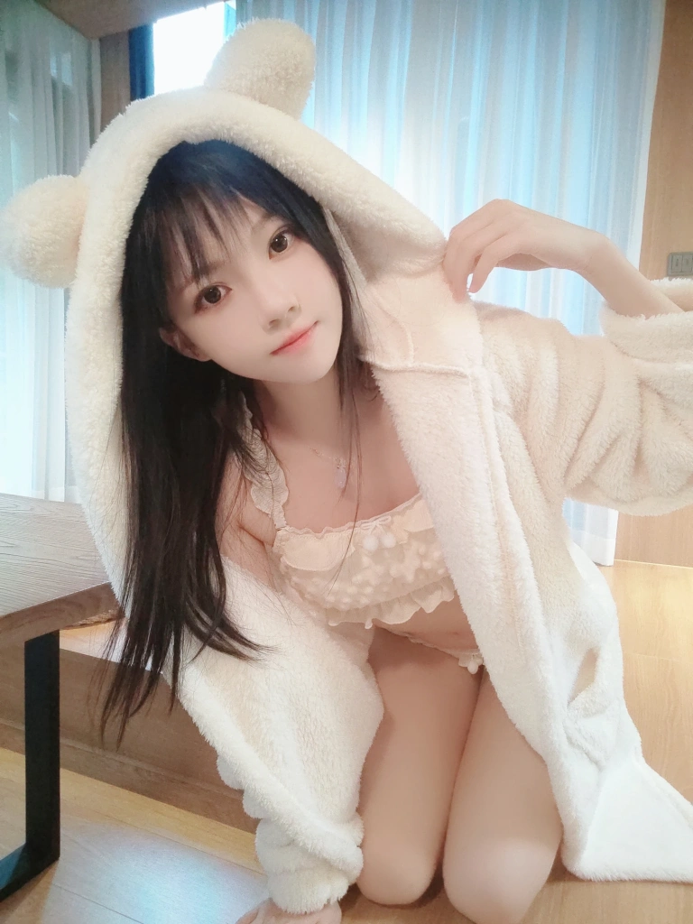 桜桃喵《糯米小圆子》写真图集 30P｜在线预览与图包下载