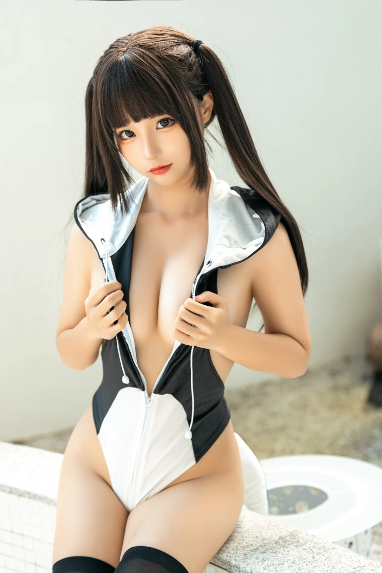 蠢沫沫《小鲸鱼》写真图集 10P｜在线预览与图包下载
