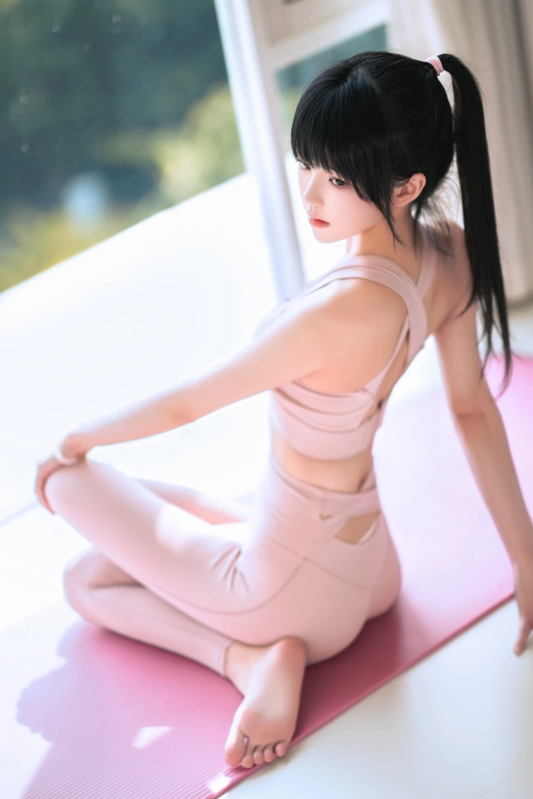 桜桃喵《瑜伽服》写真图集 45P｜在线预览与图包下载