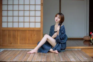 念雪《蝶与刀》写真图集 25P｜在线预览与图包下载