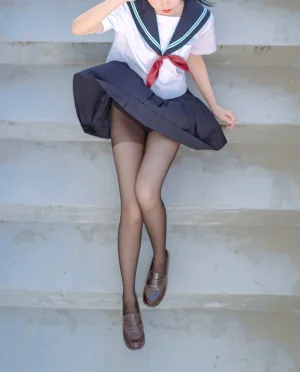 果咩酱《JK制服》写真图集 30P｜在线预览与图包下载