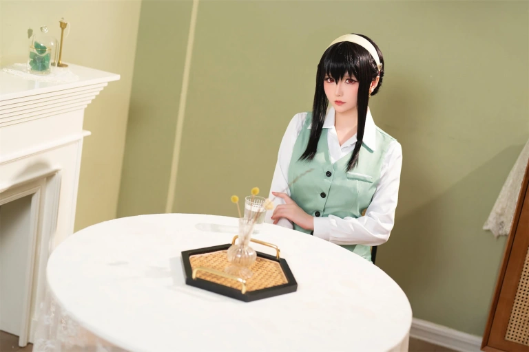 星之迟迟《圣诞节 约尔2 OL制服》写真图集 71P｜在线预览与图包下载