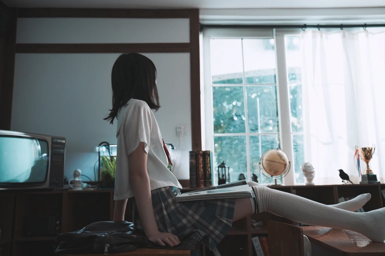 桜桃喵《教室死库水》写真图集 48P｜在线预览与图包下载