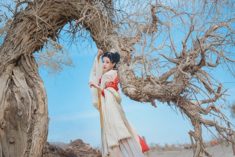 桜桃喵《惊鸿》写真图集 15P｜在线预览与图包下载