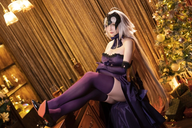 星之迟迟《圣诞节 赠品 黑贞》写真图集 41P｜在线预览与图包下载