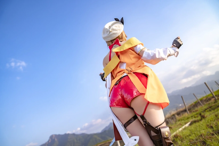 星之迟迟《2023年4月计划A 莱莎的炼金工坊2 莱莎》写真图集 38P｜在线预览与图包下载