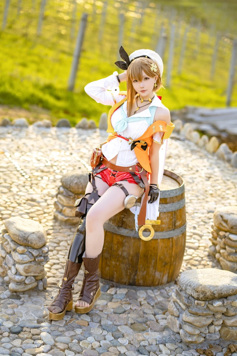 星之迟迟《2023年4月计划A 莱莎的炼金工坊2 莱莎》写真图集 38P｜在线预览与图包下载