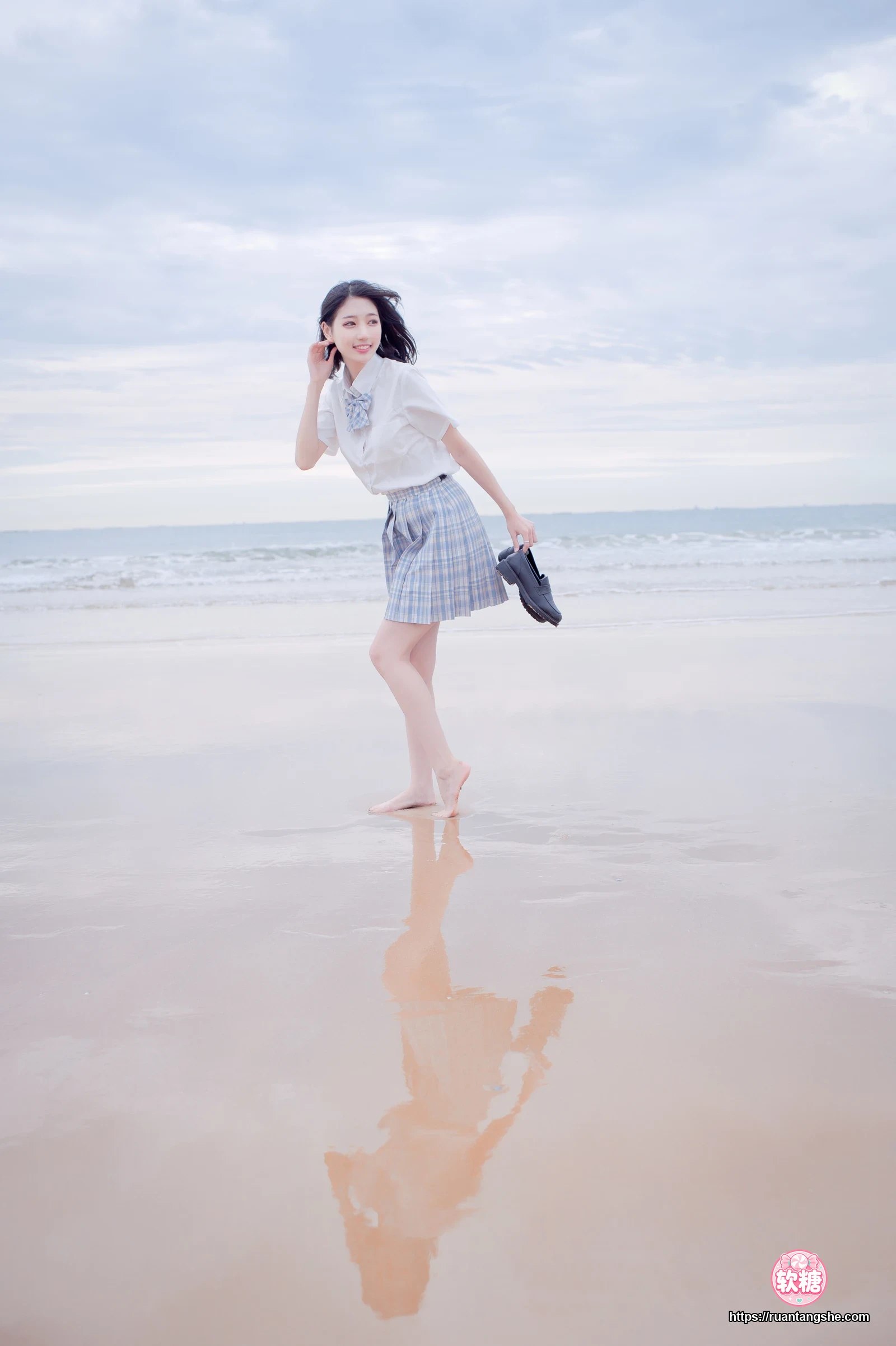 周叽是可爱兔兔 周叽是可爱兔兔 NO.20 - 海边jk