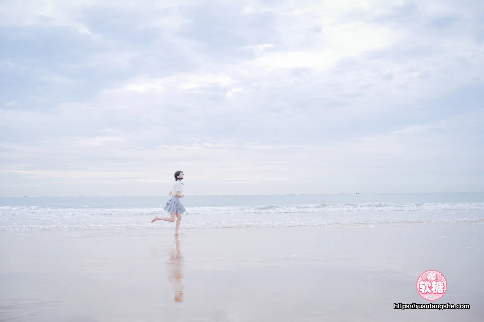 周叽是可爱兔兔 周叽是可爱兔兔 NO.20 - 海边jk