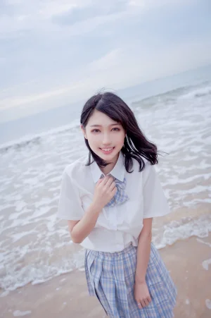 周叽是可爱兔兔《海边jk》写真图集 35P｜在线预览与图包下载