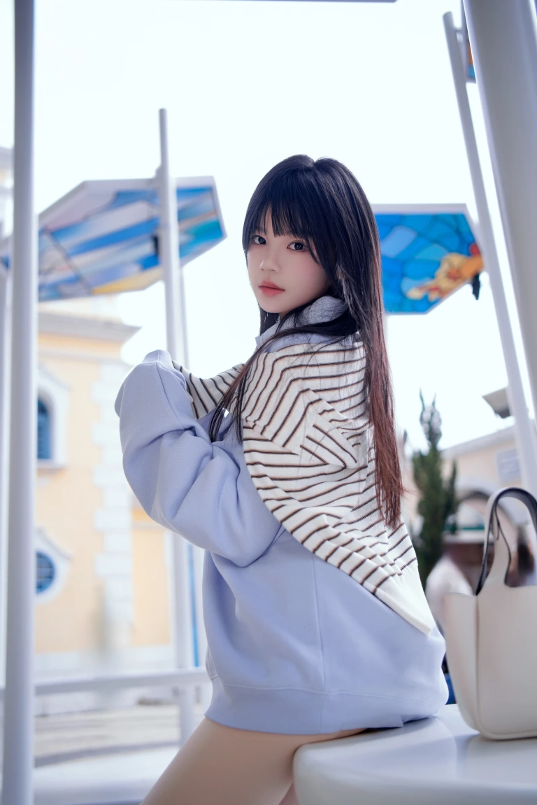 桜桃喵《蓝》写真图集 20P｜在线预览与图包下载