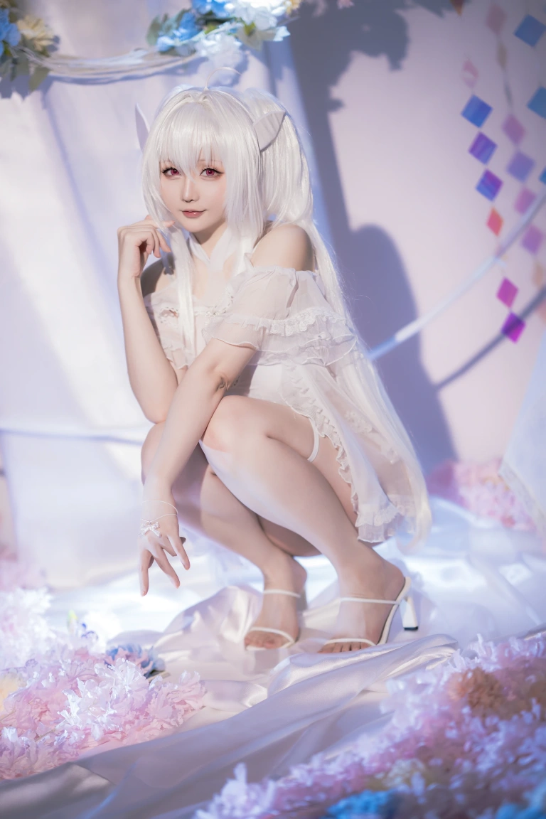 星之迟迟《2023年8月计划A FGO 阿瓦隆女士》写真图集 33P｜在线预览与图包下载