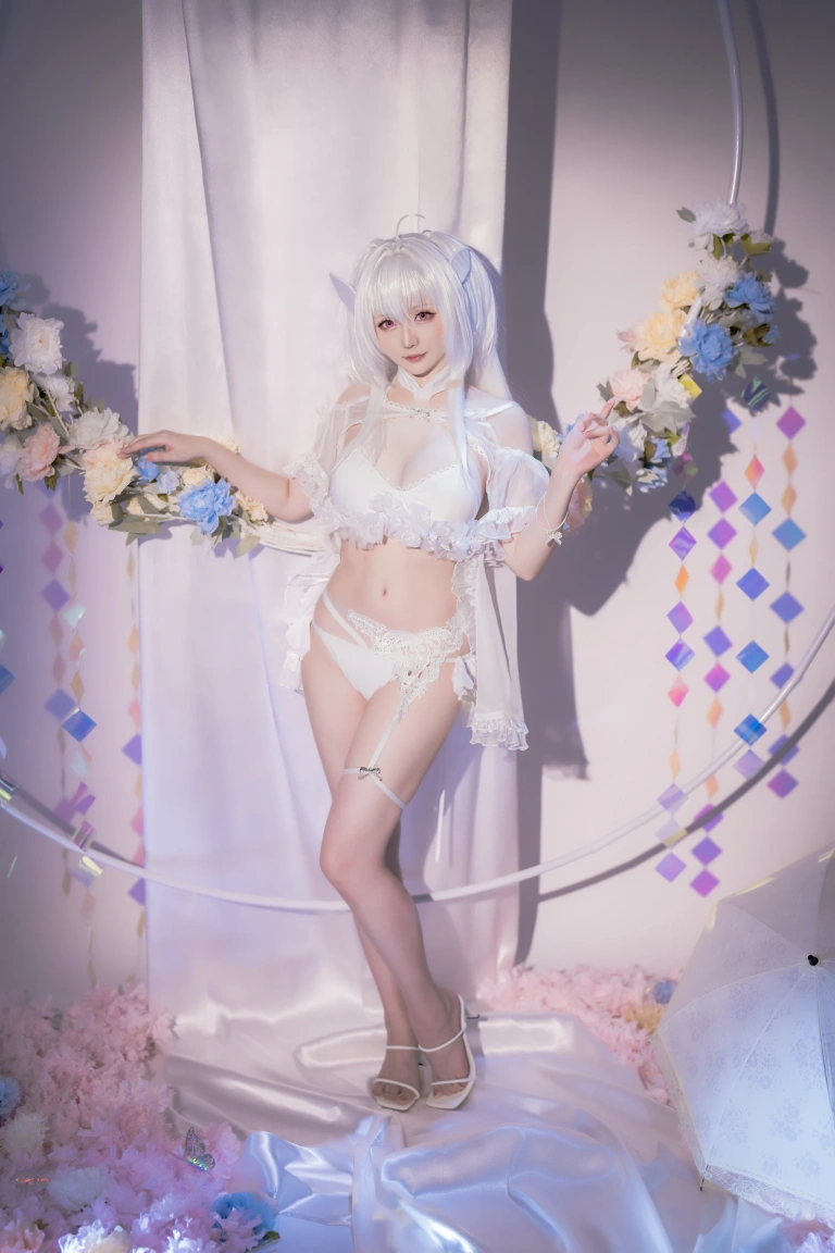 星之迟迟《2023年8月计划A FGO 阿瓦隆女士》写真图集 33P｜在线预览与图包下载
