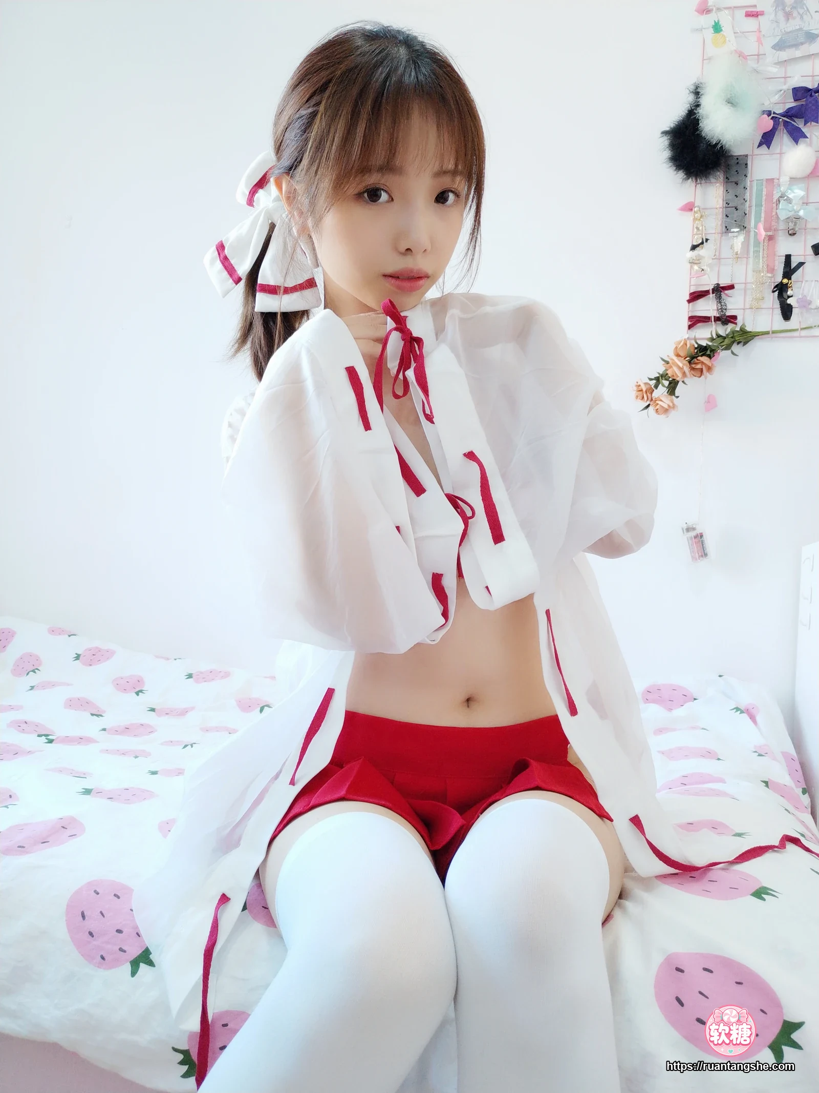 雯仔不讲道理 雯仔不讲道理 NO.21 - 自拍本（1号本）(4套)